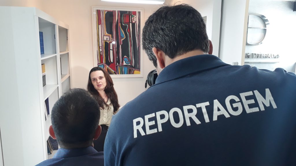 Nevidh Na M Dia Pesquisadora Participa De Reportagem Sobre Os Anos