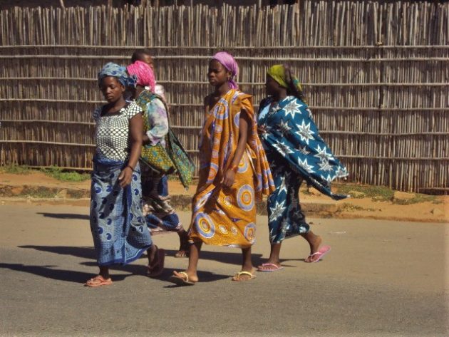 Mulheres macuas Mpçambique (Foto: Fernanda Thomaz/Arquivo Pessoal)