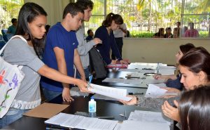 Do total de 43 candidatos em confirmaram a matricula on-line, 36 compareceram (Foto: ALexandre Dornelas)