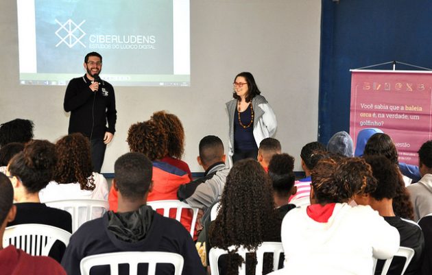 Letícia Perani visitou a Escola Municipal Tancredo Neves para falar sobre a Ciência dos Games. (Foto: Alexandre Dornelas)