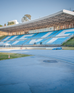 Registro da pista de atletismo da Faculdade de Educação Física e Desportos (Faefid) na atualidade (Foto: Géssica Leine)
