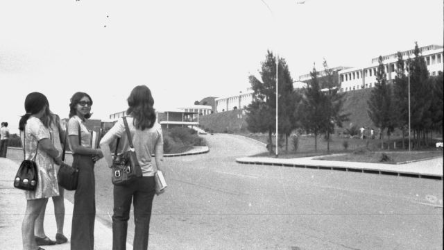Fotografia que mostra o antigo ICHL e Centro de Linguas, em 1971 (Foto: Roberto Dornelas/ Arquivo Central)