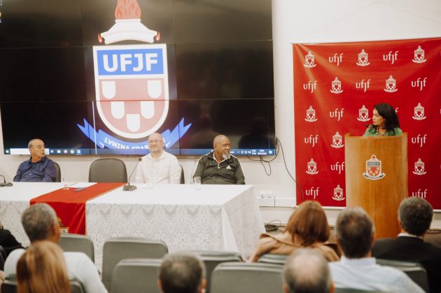 UFJF homenageia servidores aposentados e celebra trajetórias dedicadas à universidade pública