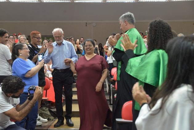 João Pedro Stédile é Doutor Honoris Causa pela UFJF