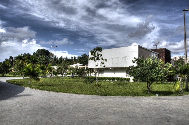 Aberta licitação para cessão de espaços publicitários no campus