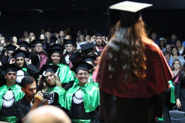 Cursos de Farmácia e Nutrição da UFJF-GV colam grau no dia 7 de julho