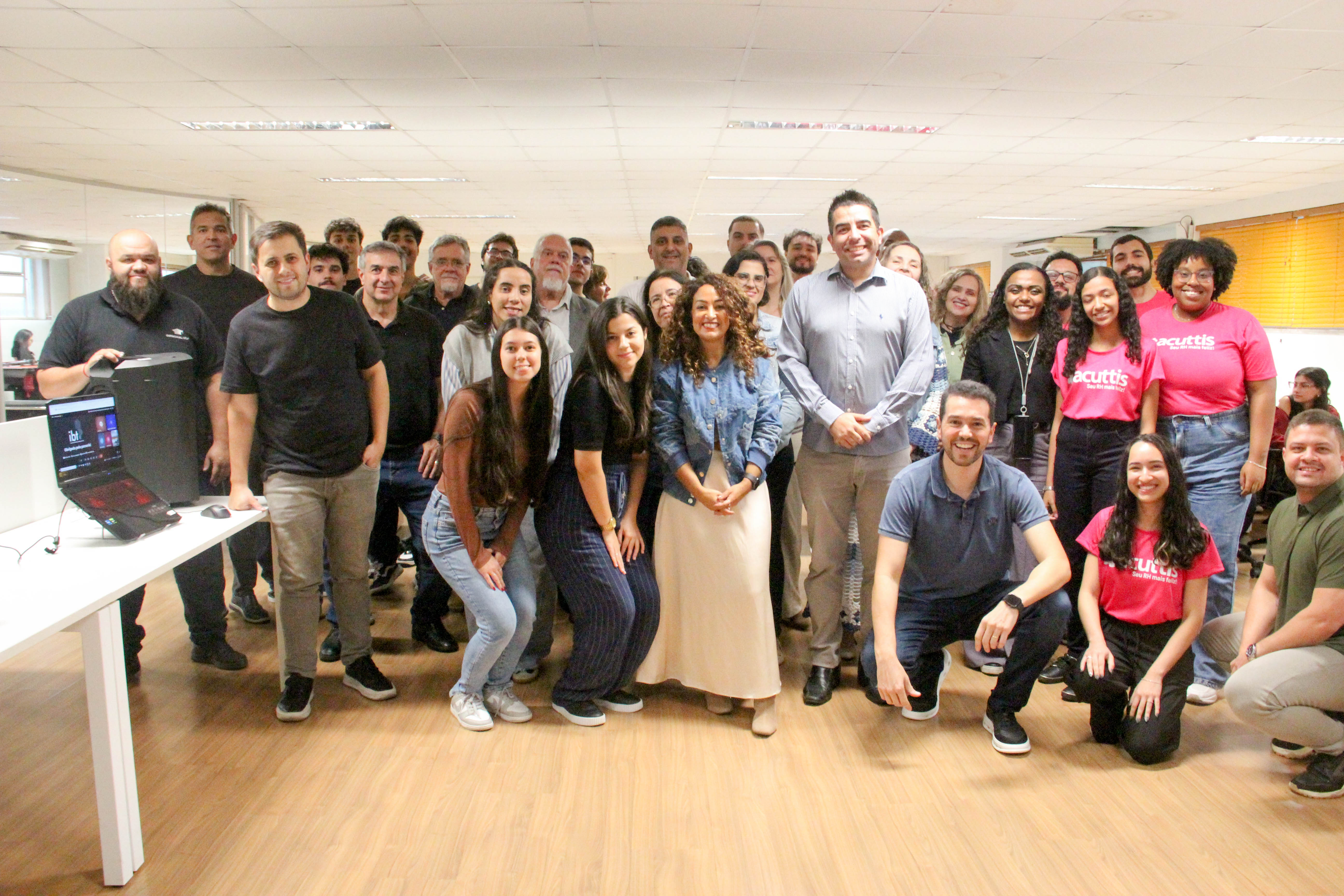 Critt/UFJF celebra novas graduadas da IBT e alinha estratégias na RIPI de setembro