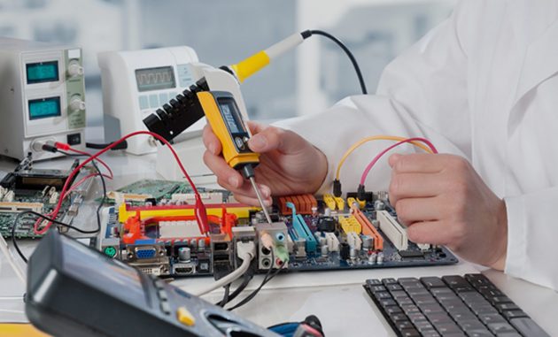 Estudantes promovem ação para reparar equipamentos danificados pelas chuvas