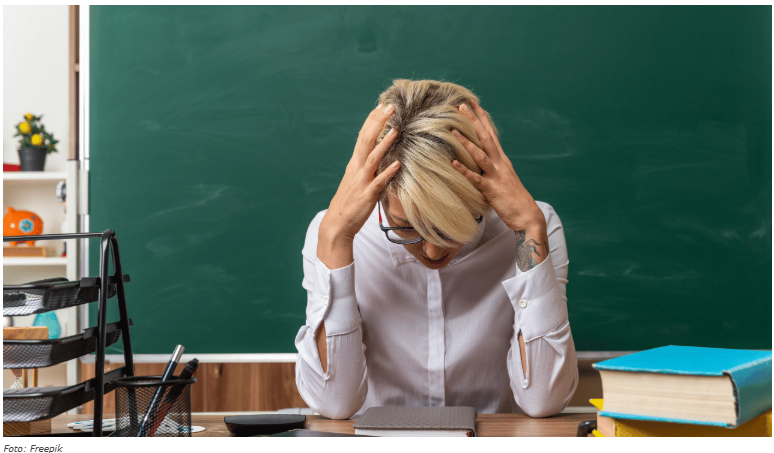 Pesquisas apontam riscos psicossociais em escolas e universidades