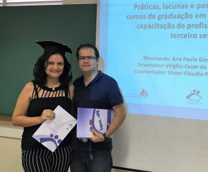 Ana Doro, orientada pelo Prof. Virgílio Oliveira, é autora da primeira dissertação defendida na FACC