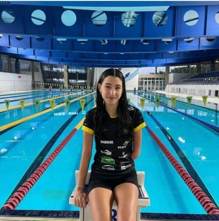 Nadadora da seleção brasileira de jovens passa a treinar na UFJF