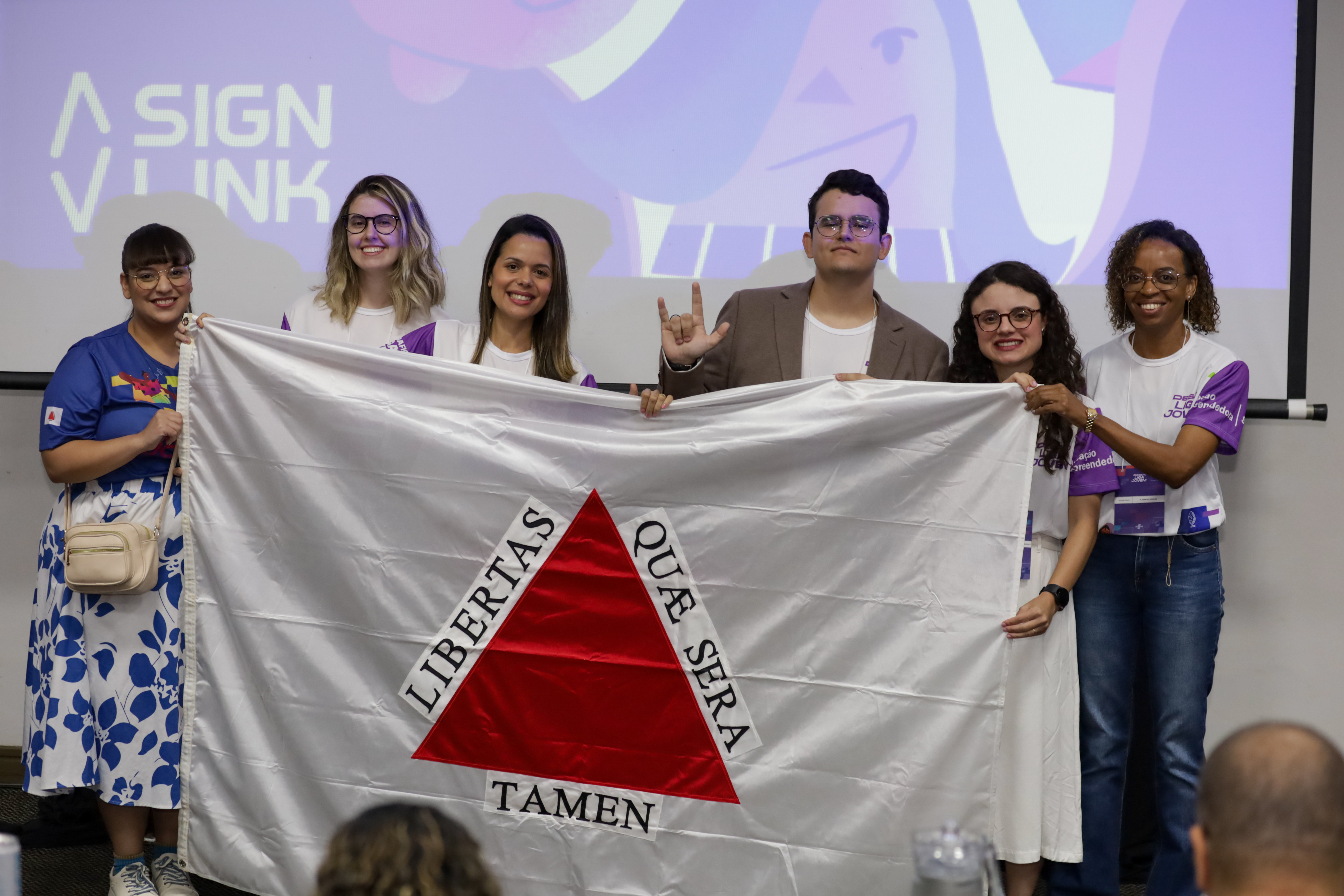 Equipe do Conecta Libras retorna de Belém após participação na final nacional do Desafio Liga Jovem, do Sebrae