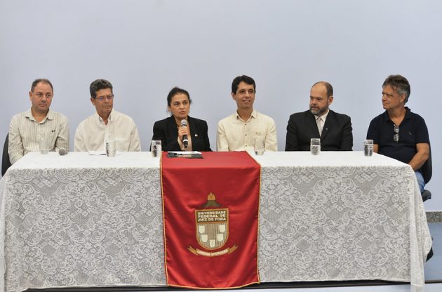 Instituto de Ciências Exatas tem nova diretoria