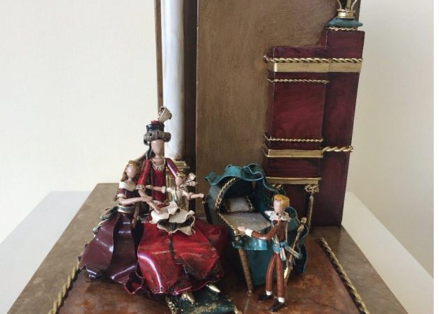 Galeria Mundi recebe exposição inspirada em Maria Antonieta