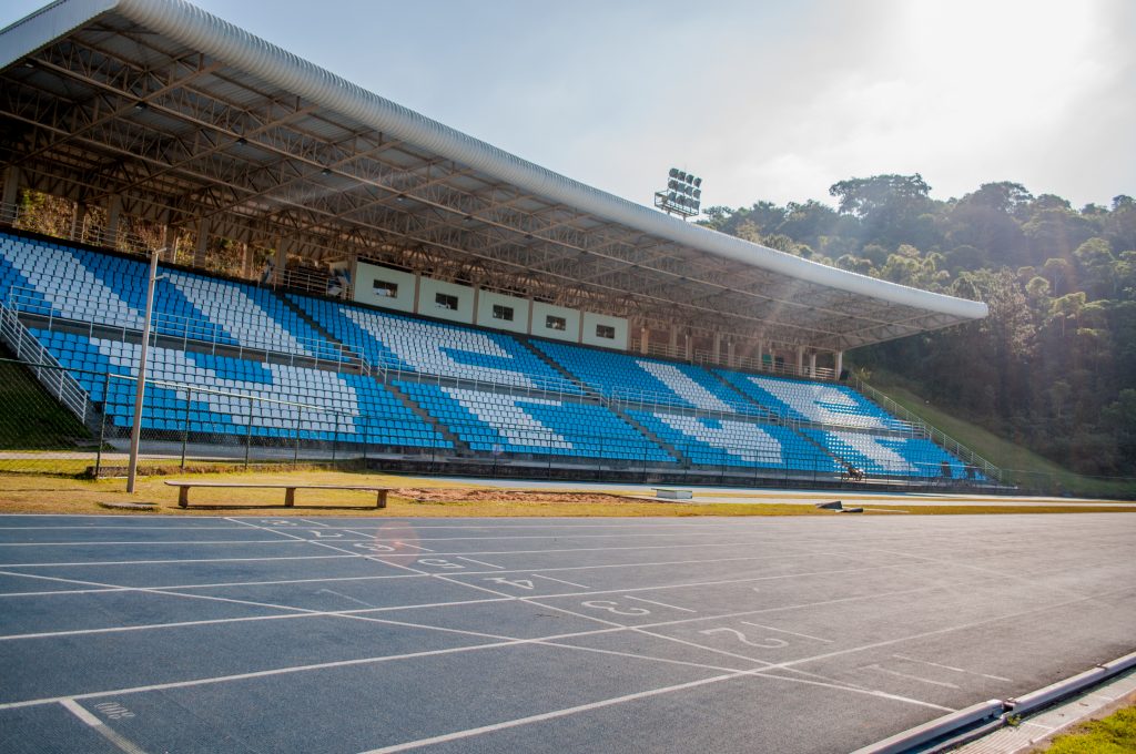 Campo y pista de atletismo de la Facultad de Educación Física de la UFJF (Foto: Géssica Leine/UFJF)