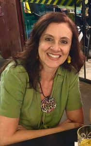 Profa. Dra. Mônica Ribeiro de Oliveira