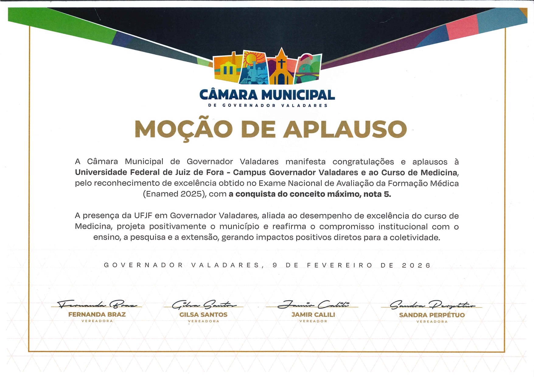 Medicina da UFJF-GV recebe Moção de Aplauso