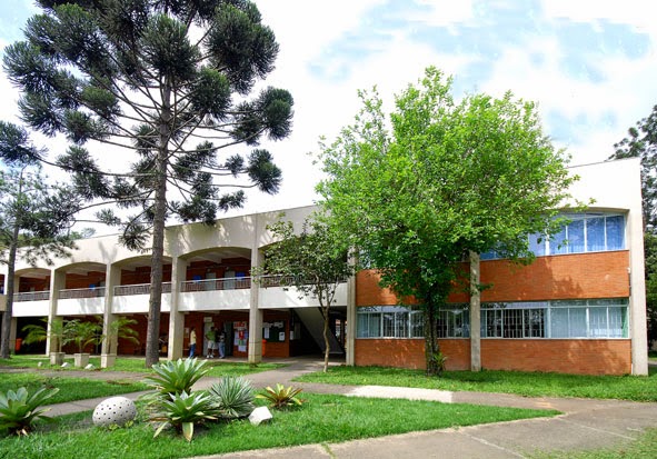 Aula inaugural na Faculdade de Serviço Social debate desafios da Inteligência Artificial na Universidade