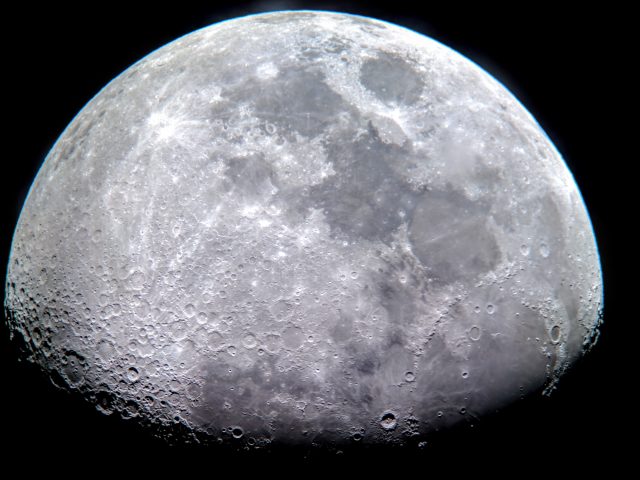 Registro da Lua feito no Observatório do Centro de Ciências (Foto: Marcos Moreira Valle)