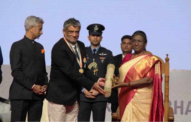 Professor recebe prêmio do governo indiano pela contribuição em estudos sobre o país