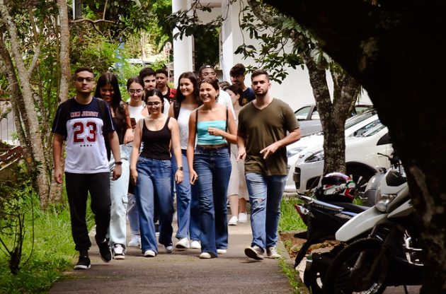 Volta às aulas: 14 mil iniciam primeiro semestre letivo