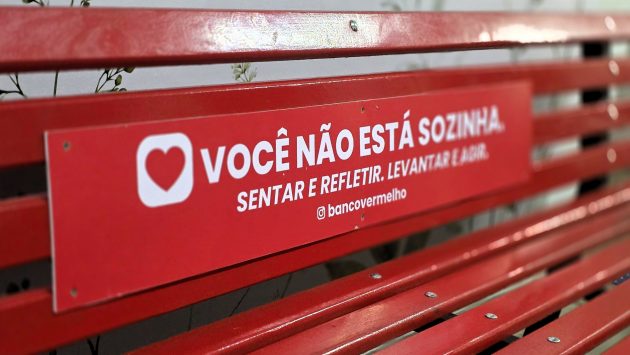 UFJF promove instalação do Banco Vermelho no Campus Governador Valadares