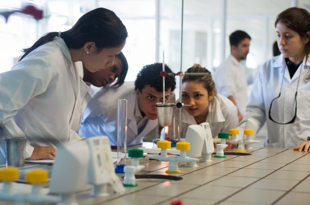 UFJF abre inscrições para projetos de Iniciação Científica