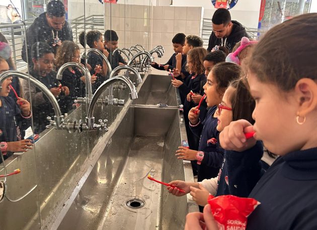 Sorrindo para o Futuro: projeto busca retomar higiene bucal nas escolas